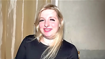 Free blonde XXX Videos